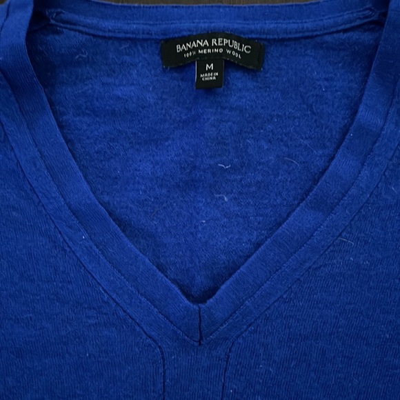 Banana Republic Sweater - Picture 3 of 3